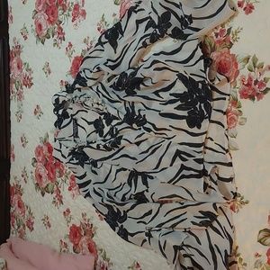 Russell Kemp Woman New York black and ivory blouse